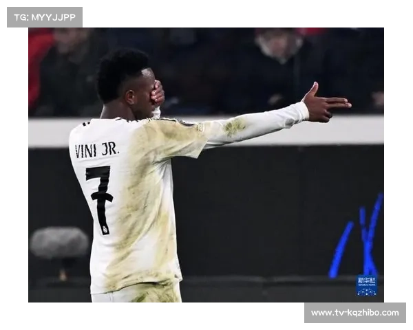 尤文图斯欧冠生死战前抵达马德里下榻豪华酒店备战关键之夜